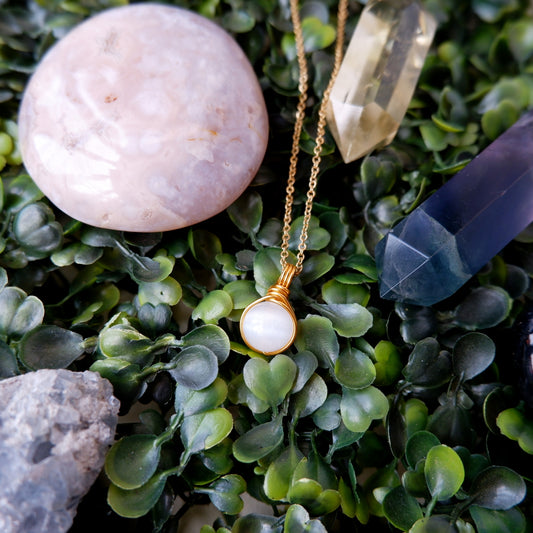 Dew Necklace - Selenite