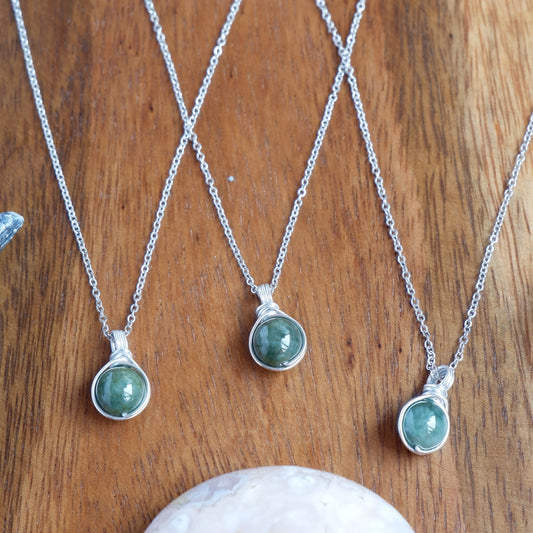 Dew Necklace - Jade