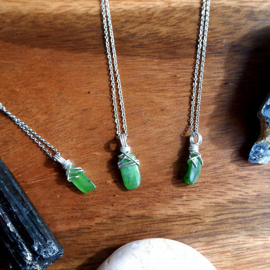 Jade Dainty Shard Free-form Necklace