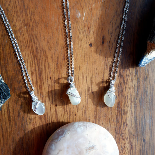Free-form Necklace - Moonstone